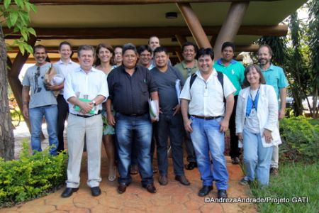 Equipe do Serviço Florestal Brasileiro recebe as lideranças da TI Mangueirinha, técnicos do Projeto GATI e Funai